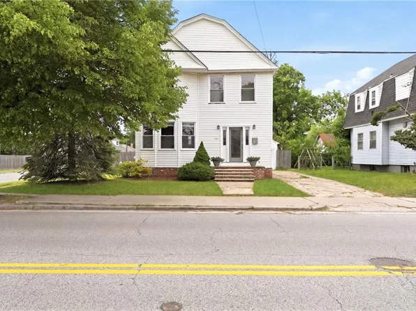 105 Park Ave, Cranston, RI 02905