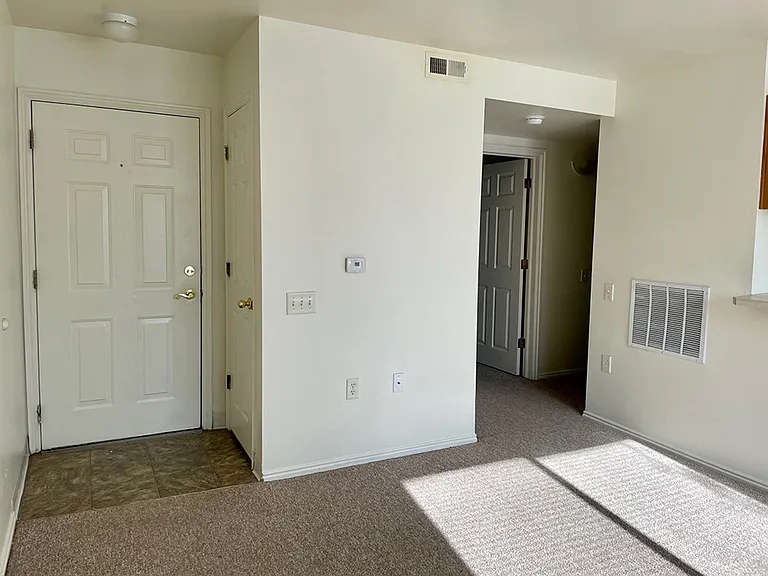 370 S 3 W #203 — Photo 6