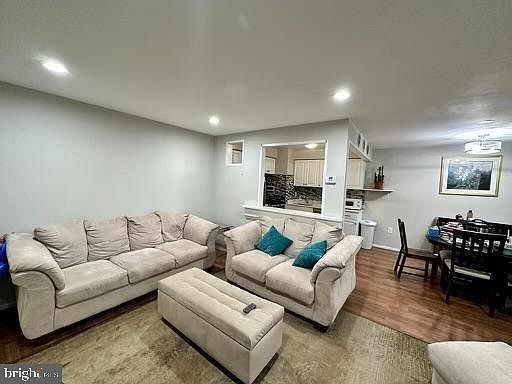 3rd image of 4415 Briarwood Ct N APT 38