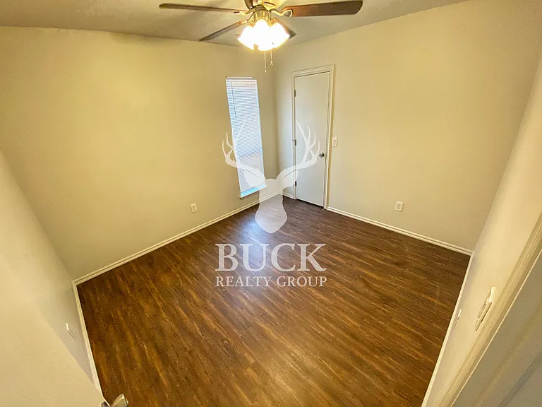 11300 Cimarron Dr — Photo 16