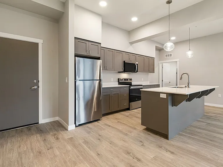 City Gate Apartments — Photo 85