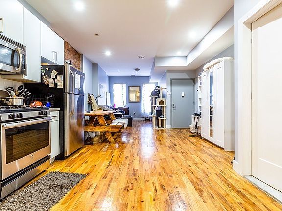 3rd image of 786 Macdonough St APT 3
