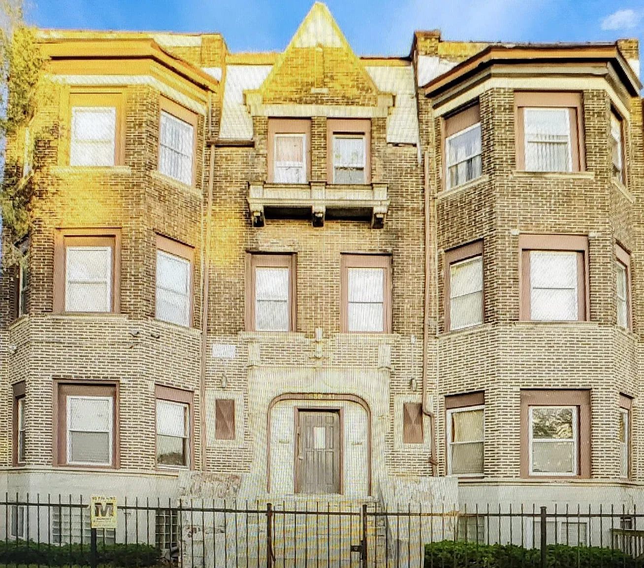 6639 S Perry Ave — Photo 2