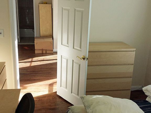 4th image of 619 E 5th St APT 15W