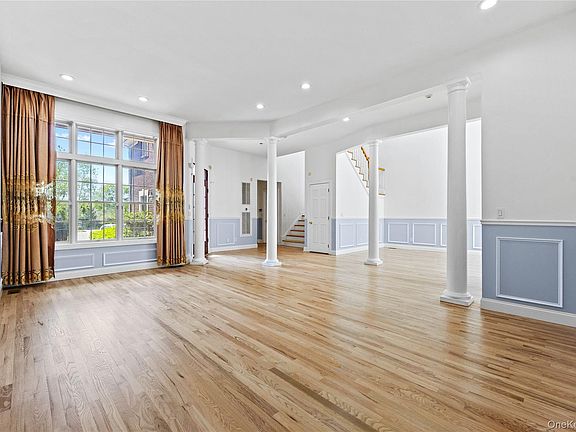 4th image of 11 Belvedere Court
