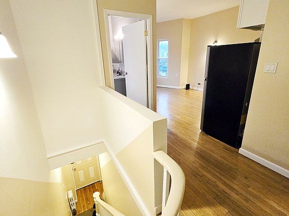 4th image of 11-60 Welling Ct #2A