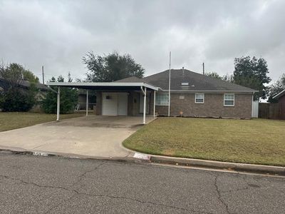 873 N Windermere Dr, Moore, OK, 73160