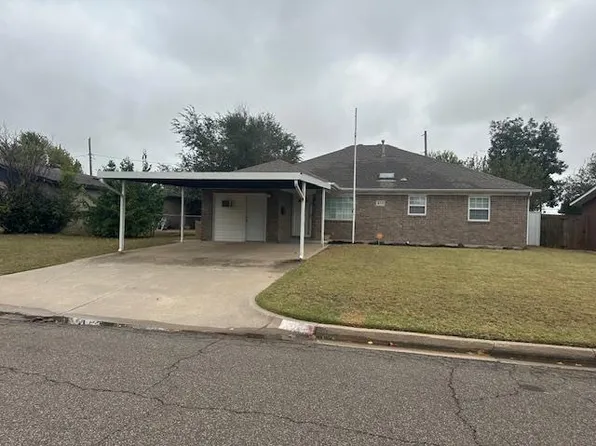 873 N Windermere Dr, Moore, OK 73160