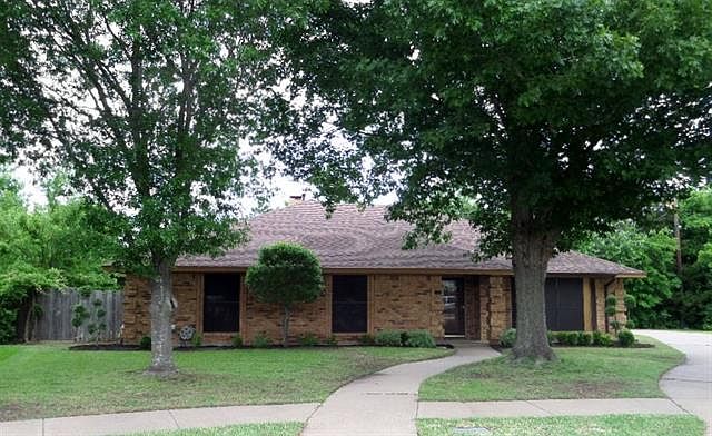 1st image of 812 Penn Pl