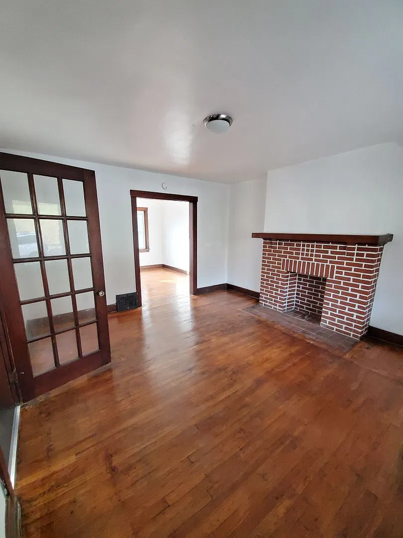 Available NOW! 3 Bedroom home with fenced in yard! Ask how you can get up to one month of FREE rent! — Photo 1