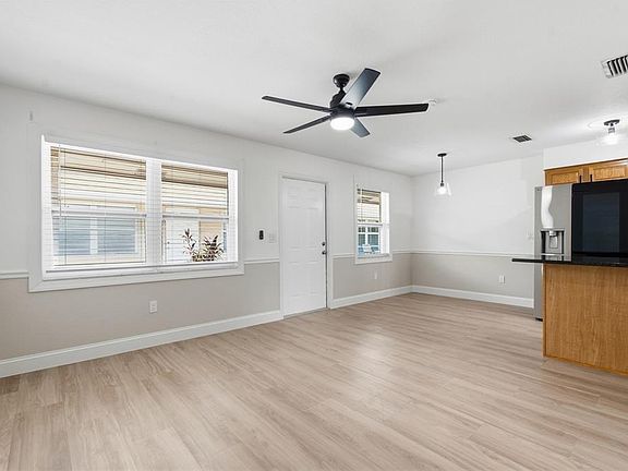 4th image of 927 GULF BOULEVARD #50