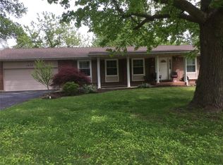 1630 Fairhills Dr, Saint Louis, MO