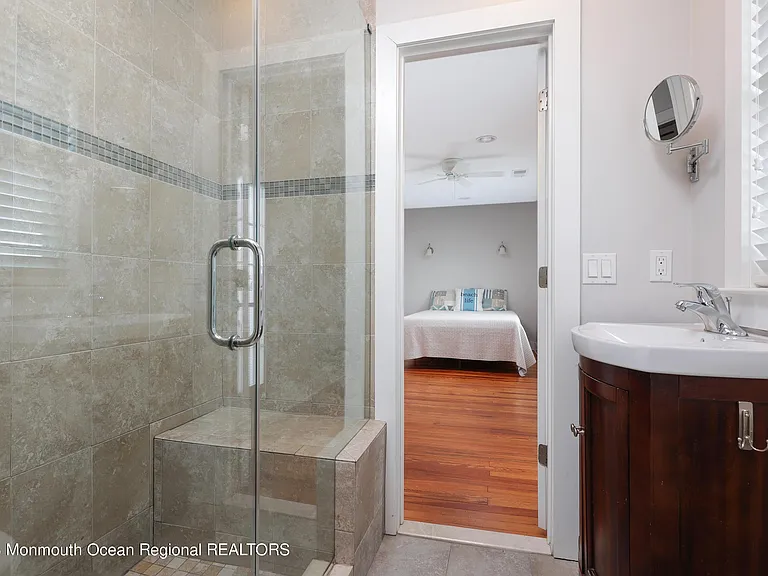 912 Ocean Ave — Photo 20