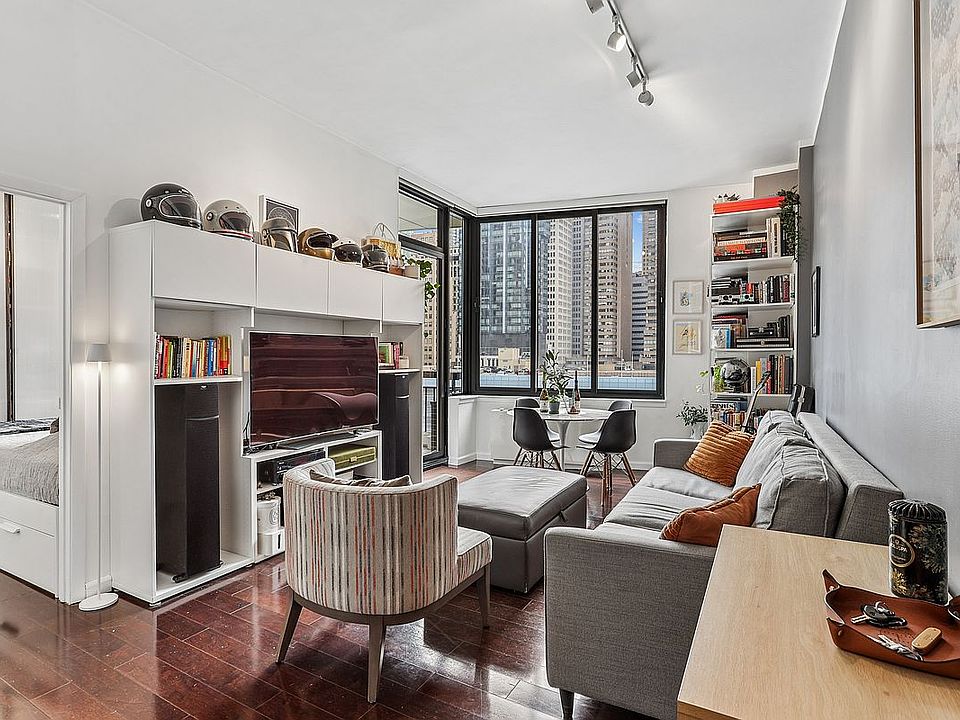 1st image of 99 Battery Pl APT 11A