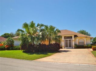 2072 SW Oakwater Point, Palm City, FL 34990