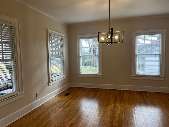 5th image of 3904 Sunbeam Ave