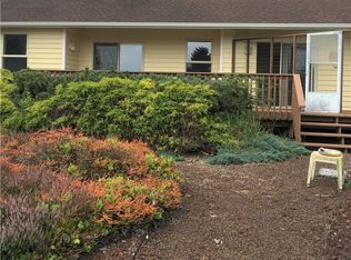 392 S Razor Clam Dr SW, Ocean Shores, WA 98569