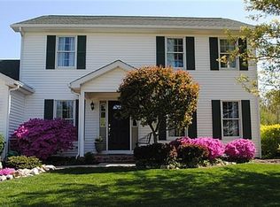 19 Little Leaf Ln, Batesville, IN 47006