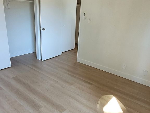 3rd image of 775 E Duane Ave #4