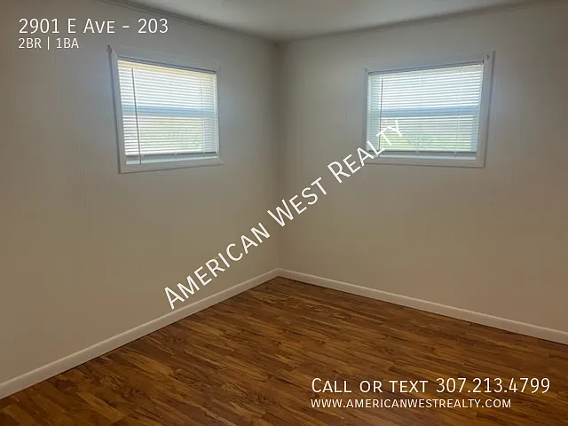 2bed/1bath downstairs unit — Photo 4