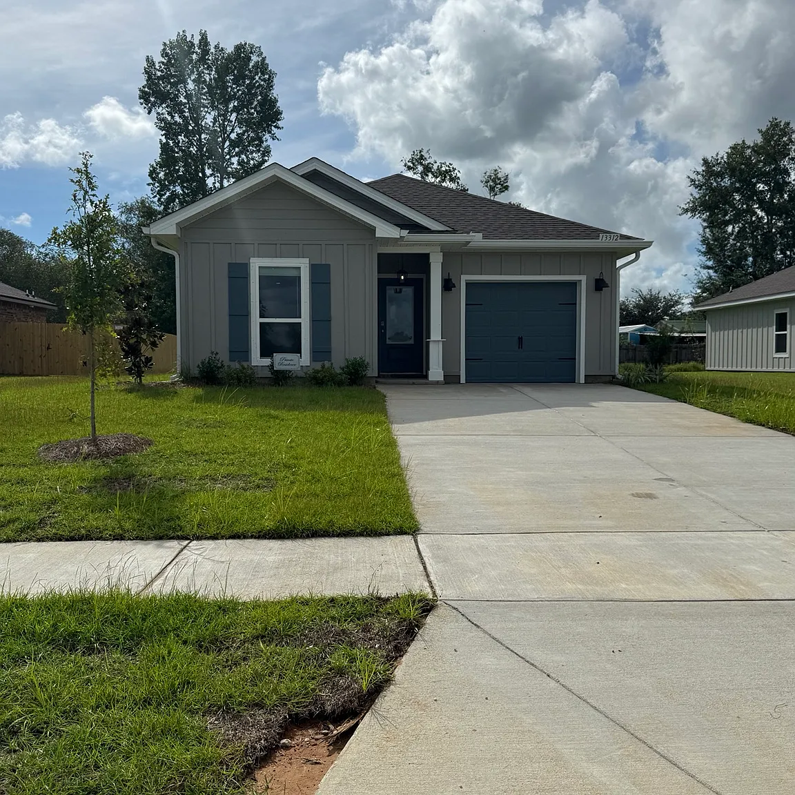 4 bed, 1504 sqft, $2,100 — Photo 1