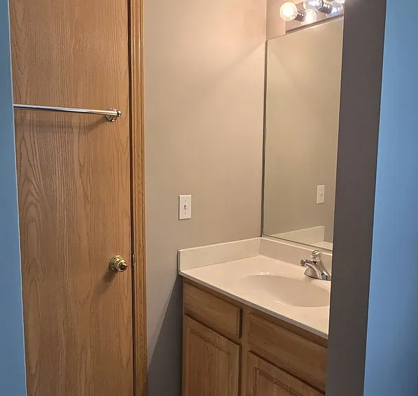 2053 Grayhawk Dr — Photo 9