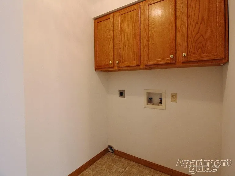 21 Canterbury Ct — Photo 12