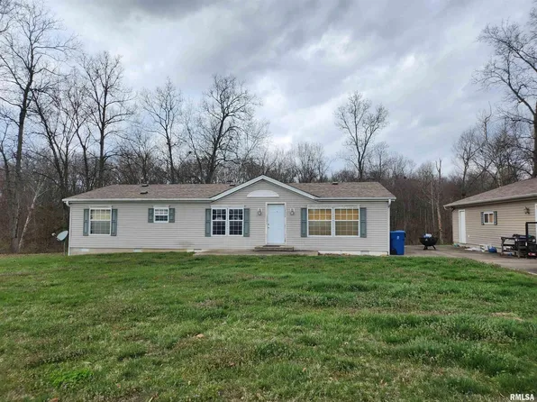 9518 E Webb Rd, Mount Vernon, IL 62864