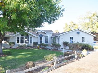 437 E Lincoln St, Athena, OR 97813