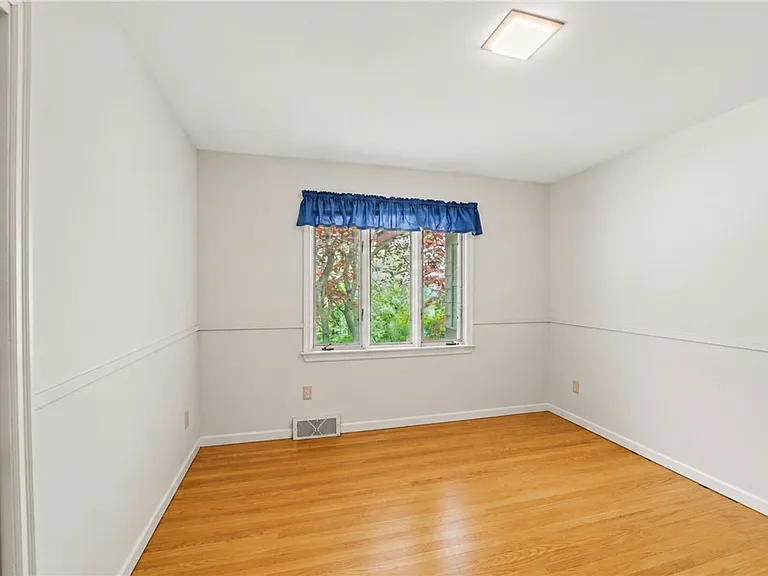 102 Corson Pl — Photo 28