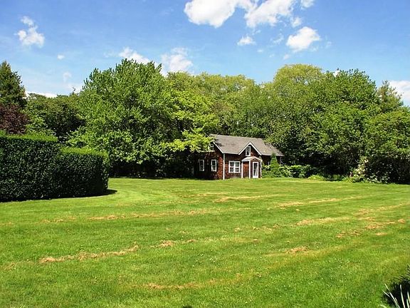 Yard &amp; Guest House