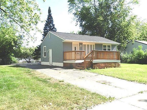 2nd image of 1652 McKay St