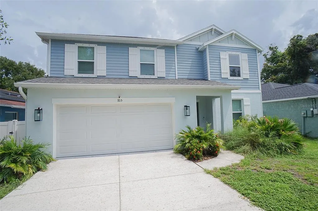 4 bed, 2.5 bath, 2232 sqft, $3,500 — Photo 2