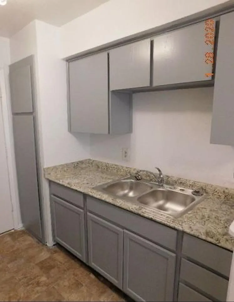 2 bed, 924 sqft, $1,125 — Photo 3