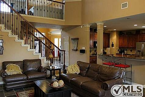 3rd image of 2302 Queen Morgan Ln