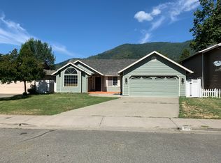 102 Bramblewood Ct, Rogue River, OR