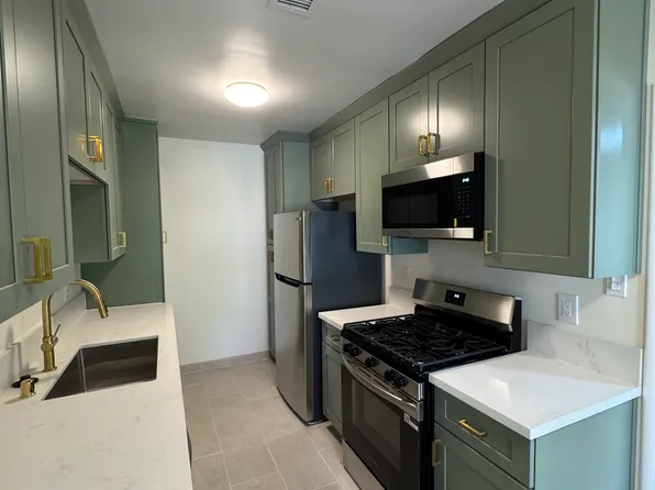 1740 E Sycamore Ave APT 5, El Segundo, CA 90245