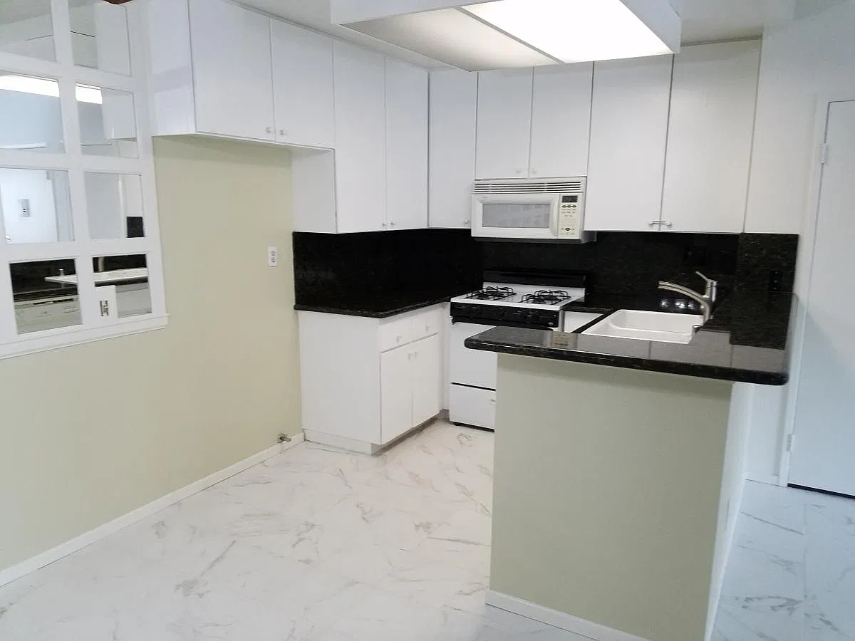 2 bed, 900 sqft, $2,395 — Photo 3