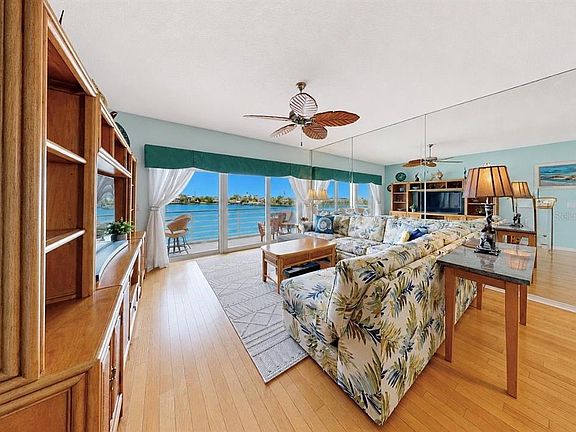 3rd image of 4629 MIRABELLA COURT