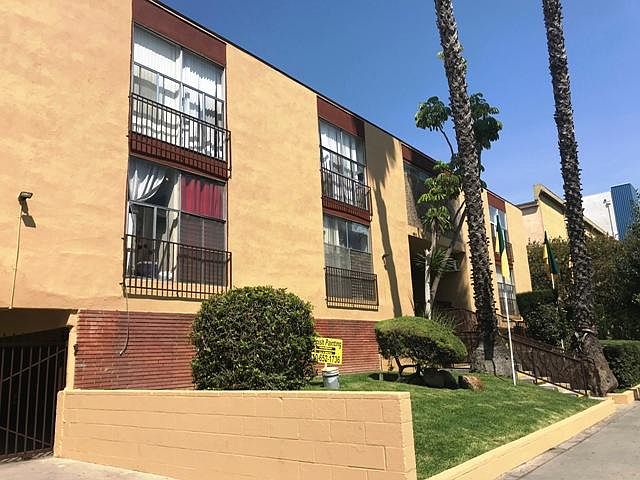 2nd image of 133 S Mariposa Ave APT 12