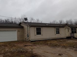 10773 S Mount Hope Rd, Carson City, MI 48811