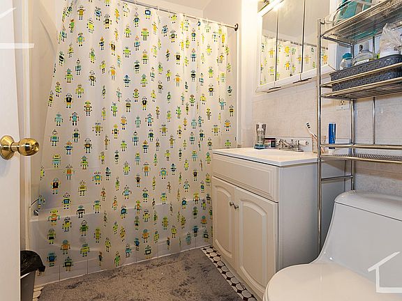 5th image of 66 Egmont St #6RY