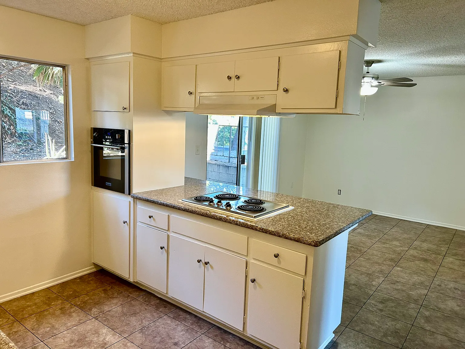 3 bed, 2.5 bath, 1200 sqft, $2,995 — Photo 1