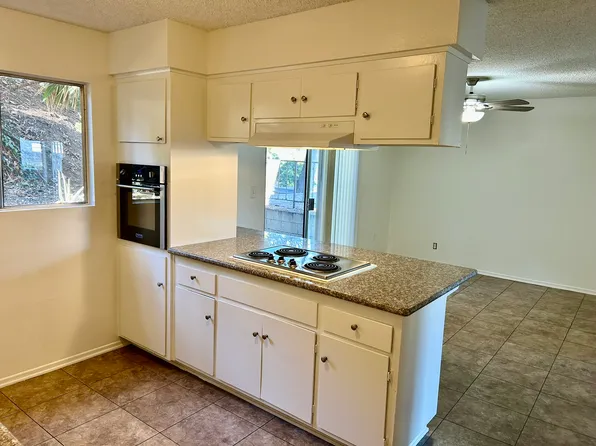 2439 Daphne Pl APT A, Fullerton, CA 92833