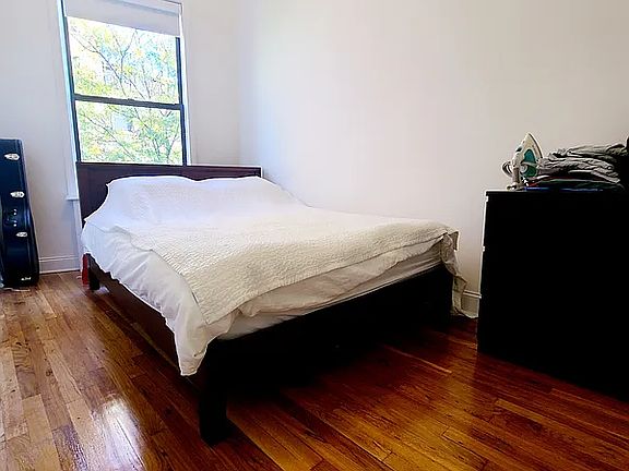 2nd image of 27 W 76th St #3F