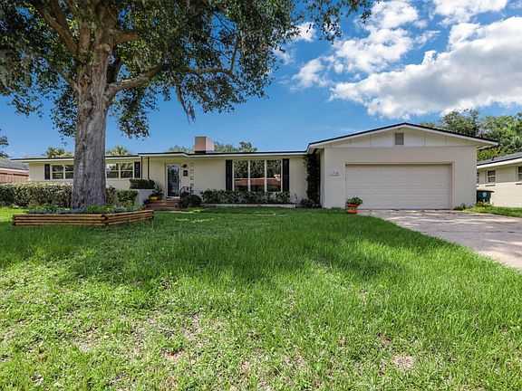 2nd image of 3725 Leewood Ln