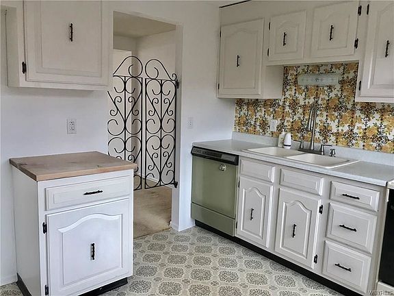 5th image of 1279 Peppertree Dr
