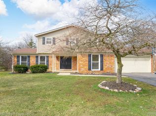 6364 Pinecroft Dr, West Bloomfield, MI 48322