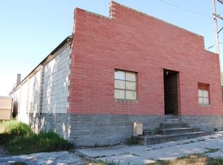 2 Central Ave E, Cascade, MT 59421