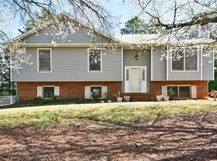 1509 Royal Ridge Dr, Pfafftown, NC 27040